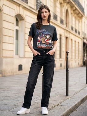 Daydreamer Black Graphic Tee